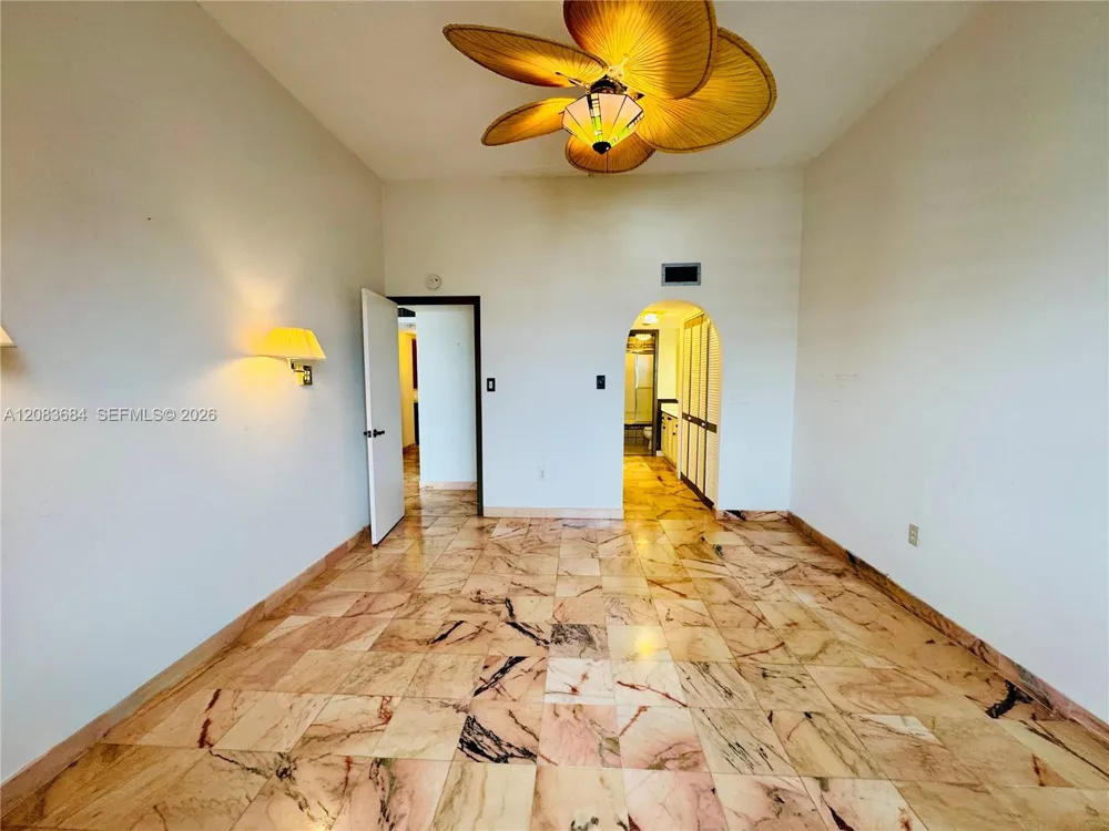 18071 Biscayne Blvd #PH03 & PH04 Aventura, FL 33160