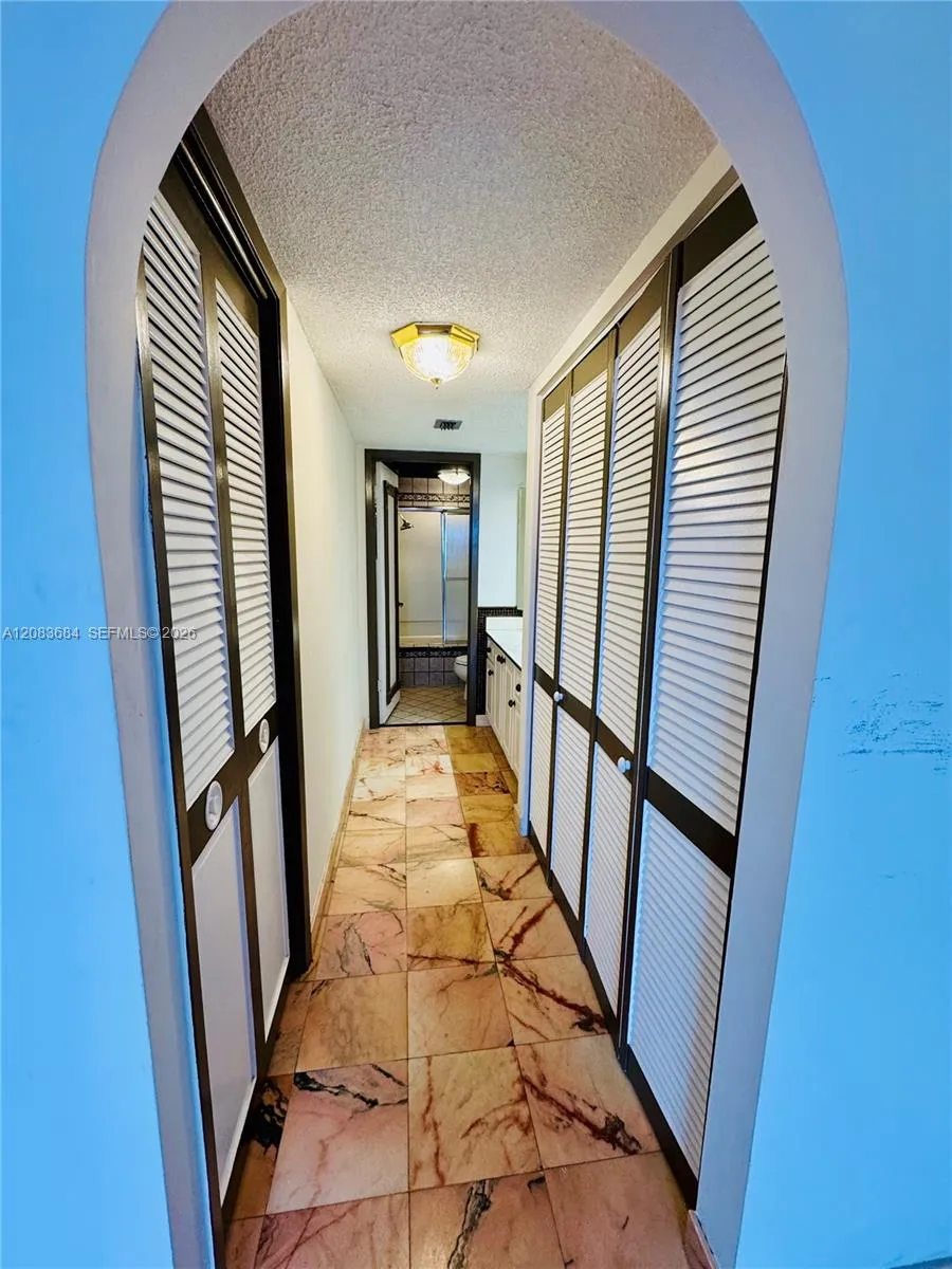 18071 Biscayne Blvd #PH03 & PH04 Aventura, FL 33160