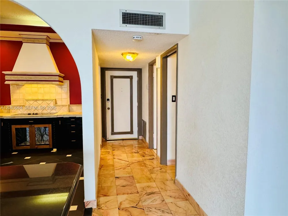 18071 Biscayne Blvd #PH03 & PH04 Aventura, FL 33160