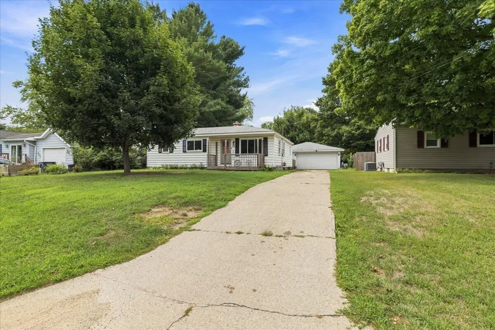 116 Northway Street Augusta, MI 49012