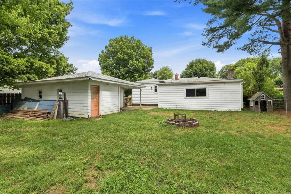 116 Northway Street Augusta, MI 49012