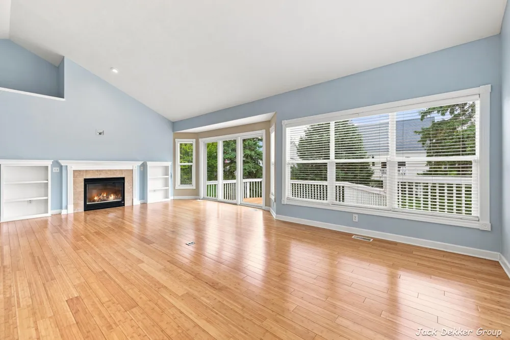 509 Hunters Run Circle Holland, MI 49423