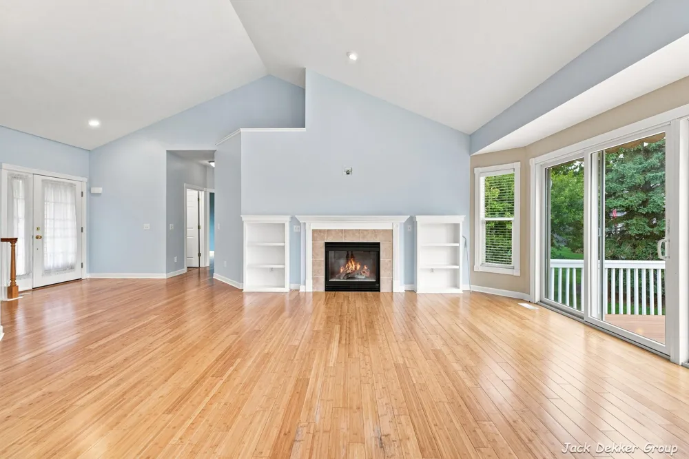 509 Hunters Run Circle Holland, MI 49423