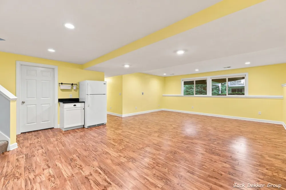 509 Hunters Run Circle Holland, MI 49423