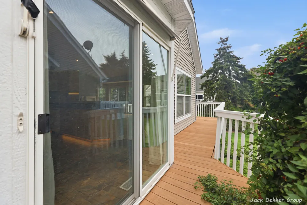 509 Hunters Run Circle Holland, MI 49423