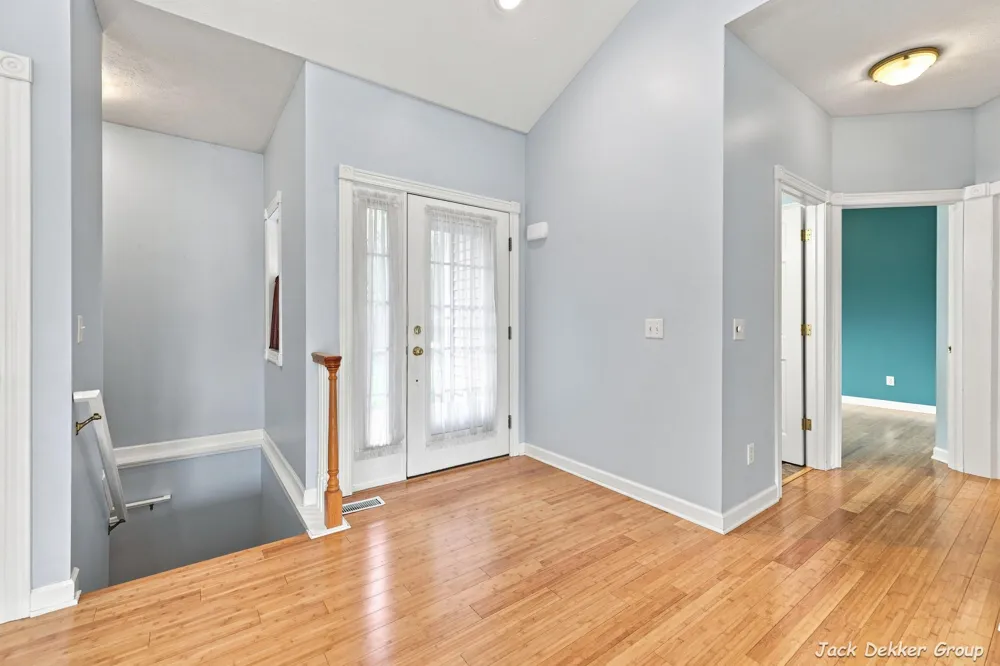 509 Hunters Run Circle Holland, MI 49423