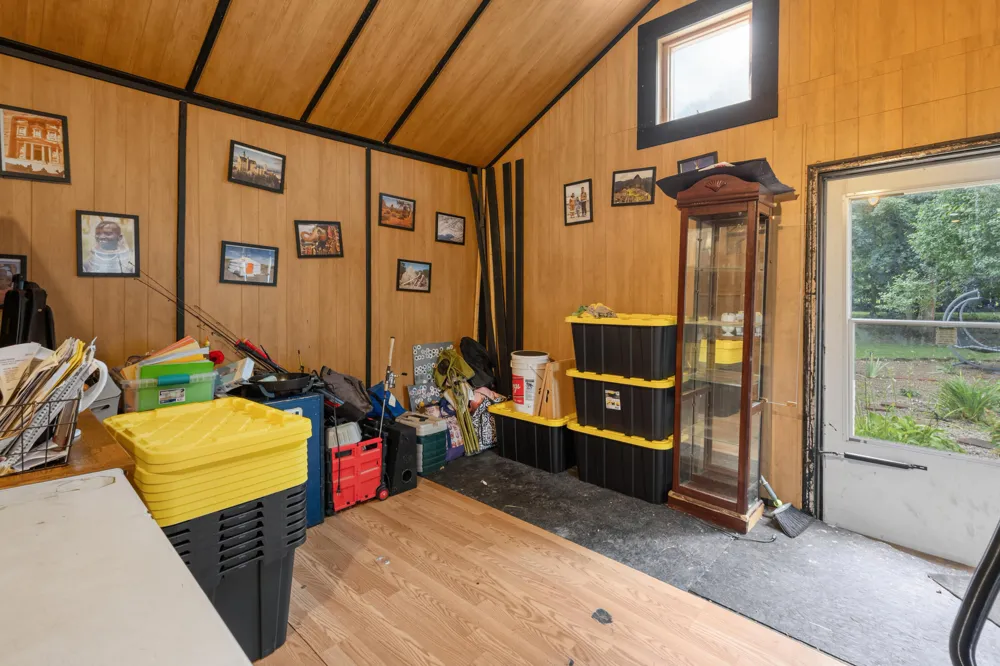 204 South Street Jonesville, MI 49250