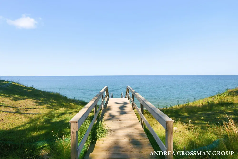 12231225 Ash Drive South Haven, MI 49090