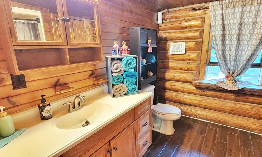 9557 E Anthony Road Branch, MI 49402