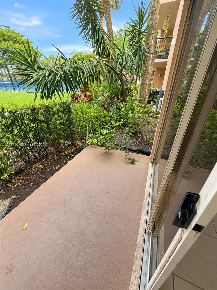8821 Wiles Rd #102 Coral Springs, FL 33067