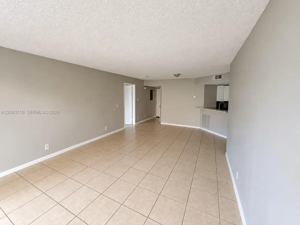 8821 Wiles Rd #102 Coral Springs, FL 33067