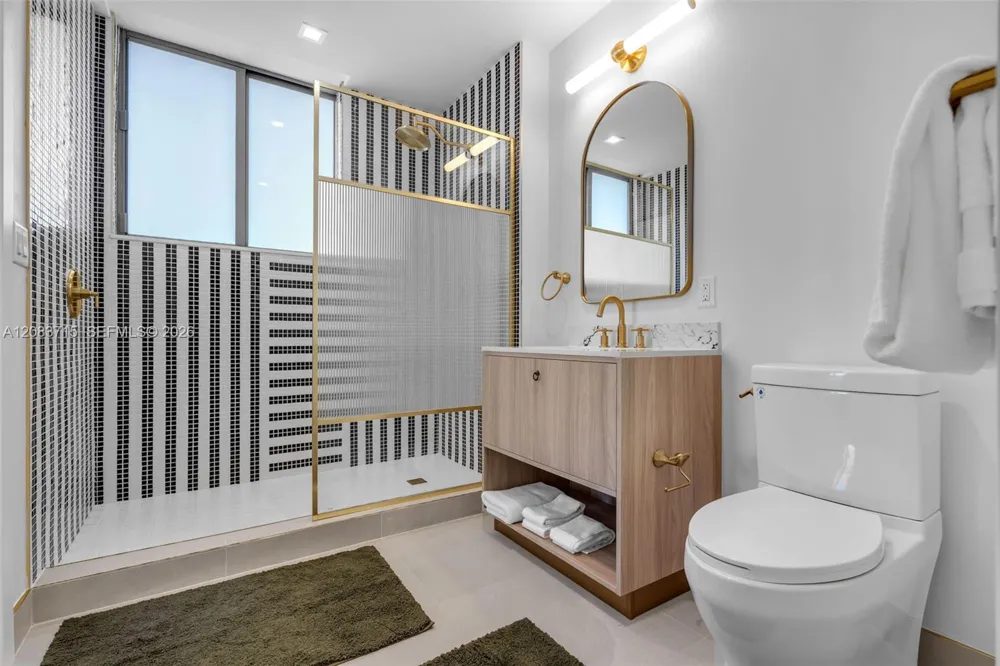 2700 NW 2nd Ave #422 Miami, FL 33127