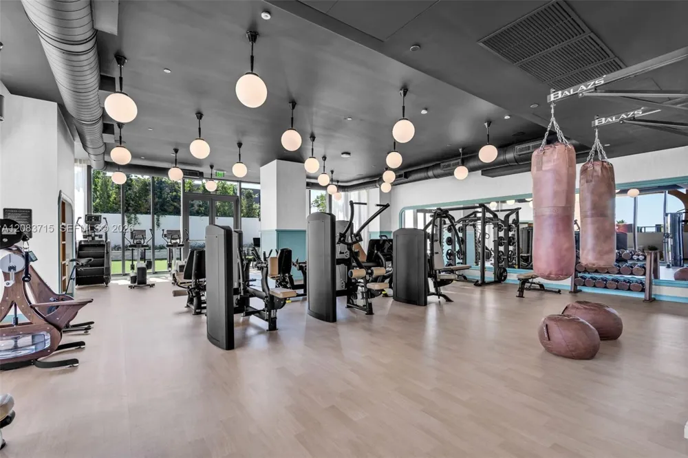 2700 NW 2nd Ave #422 Miami, FL 33127