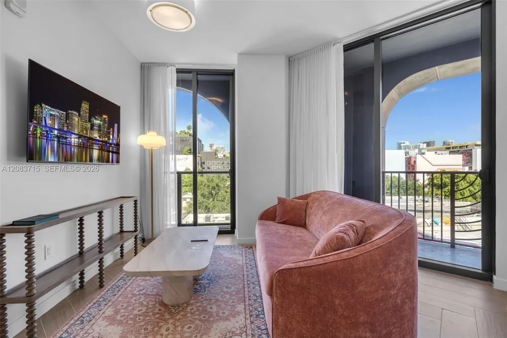 2700 NW 2nd Ave #422 Miami, FL 33127