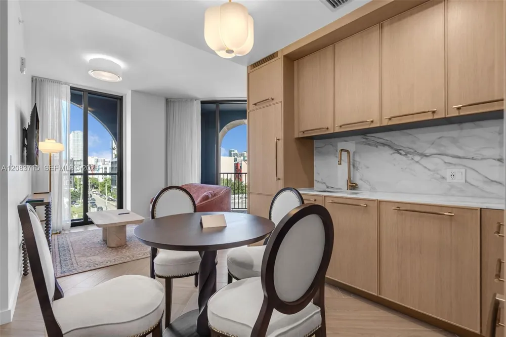 2700 NW 2nd Ave #422 Miami, FL 33127
