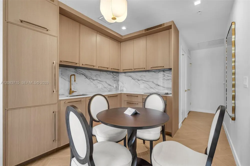 2700 NW 2nd Ave #422 Miami, FL 33127