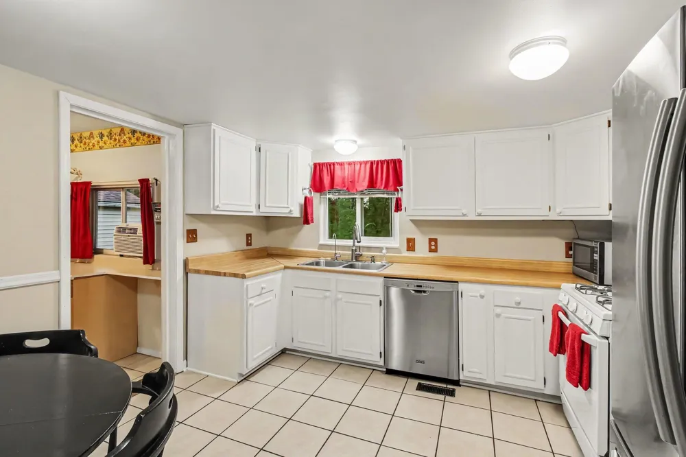 3219 West Street Milford, MI 48380