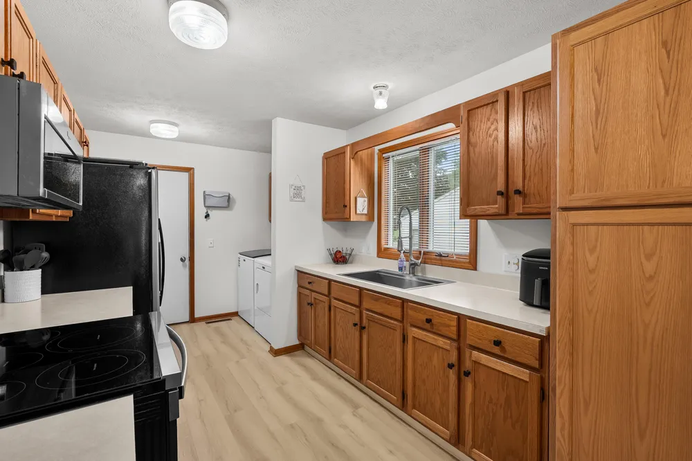 3343 John Street Ravenna, MI 49451