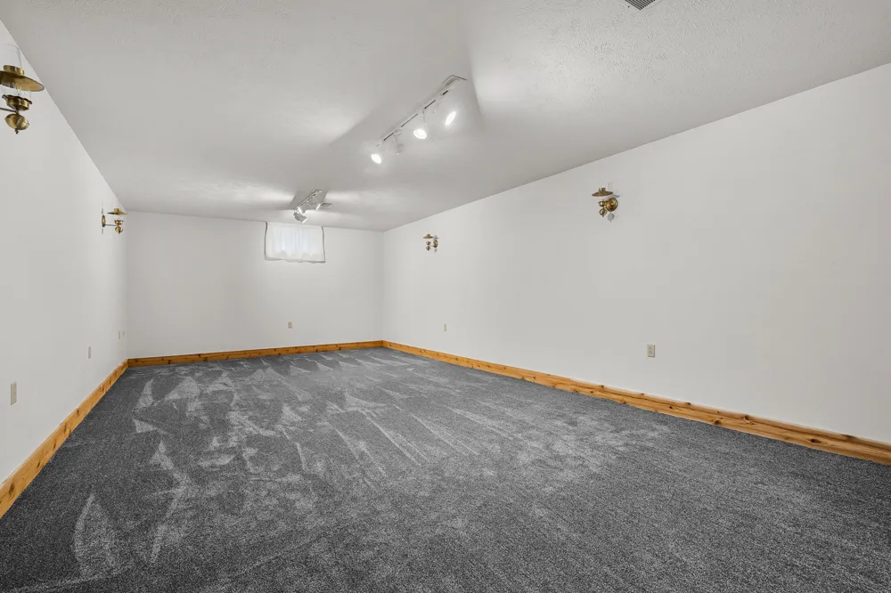 3343 John Street Ravenna, MI 49451