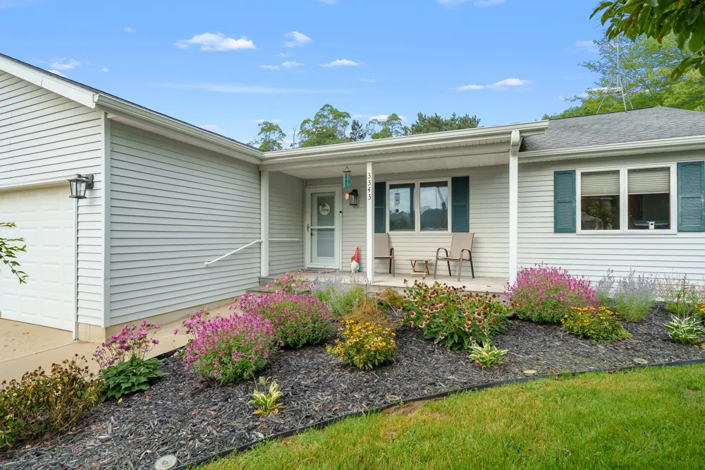 3343 John Street Ravenna, MI 49451