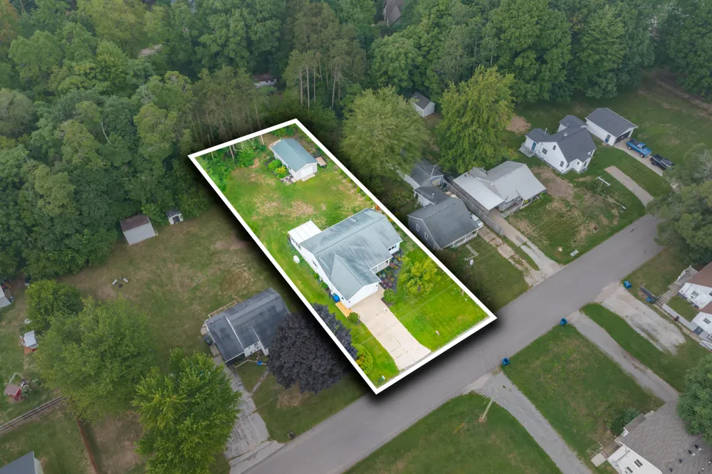 3343 John Street Ravenna, MI 49451