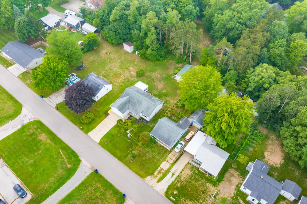 3343 John Street Ravenna, MI 49451