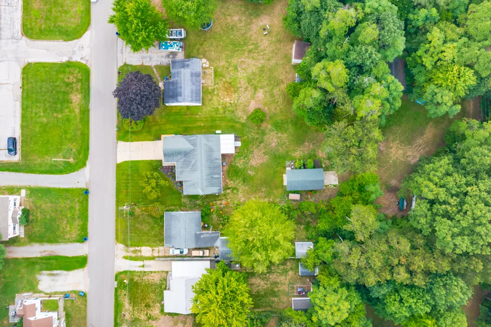 3343 John Street Ravenna, MI 49451