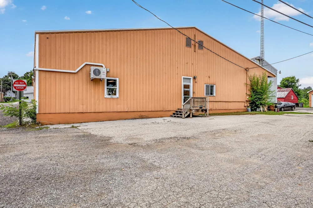 4708 First Street New Era, MI 49446
