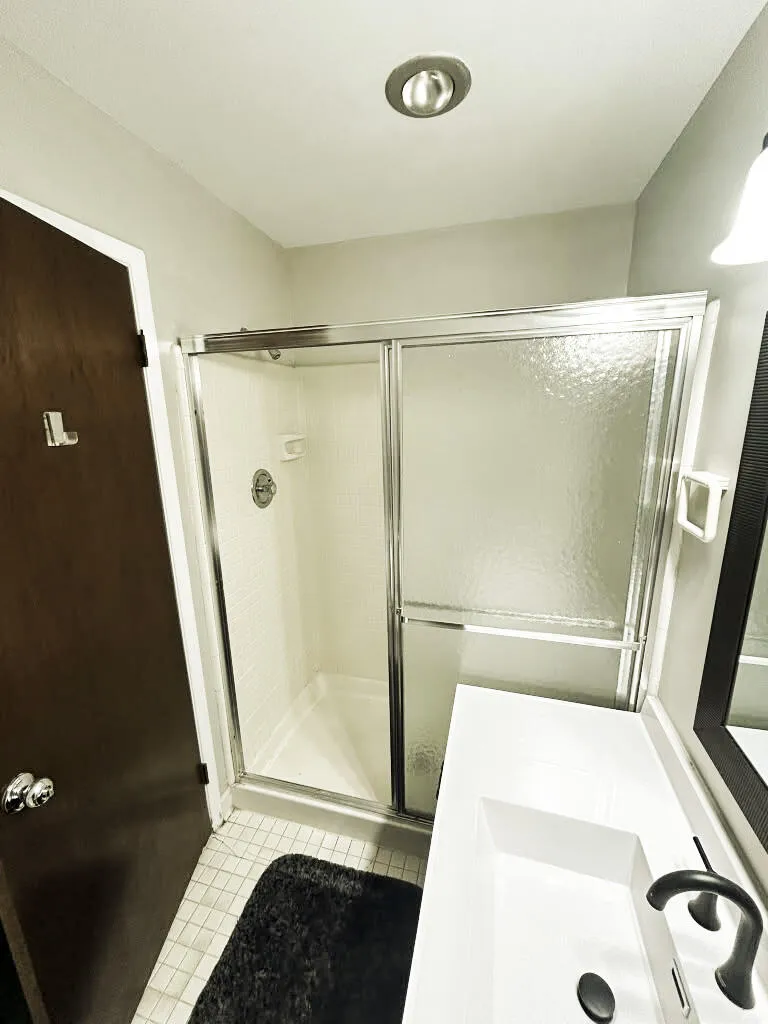 30831 Hunters #23 Farmington Hills, MI 48334