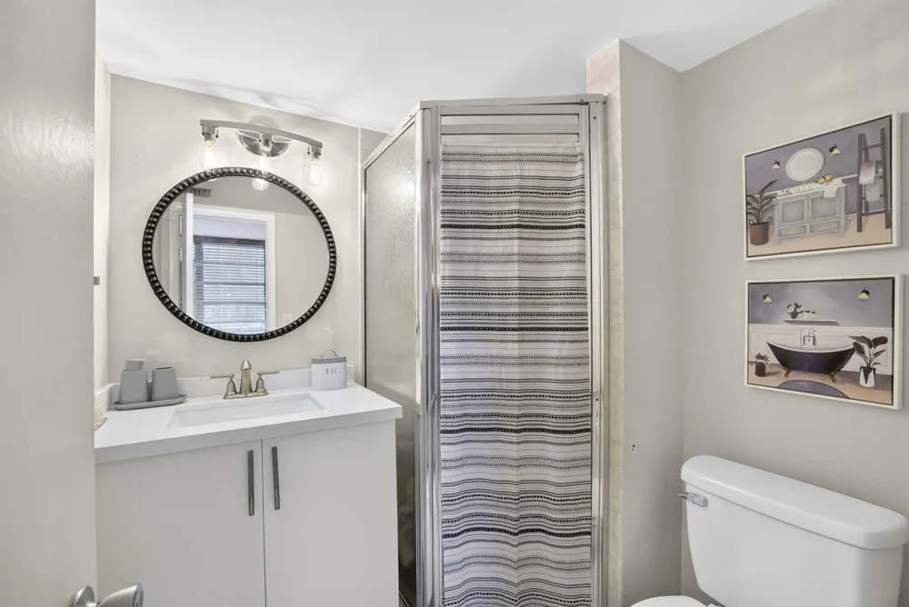 1000 COLONY POINT CIRCLE #108 Pembroke Pines, FL 33026