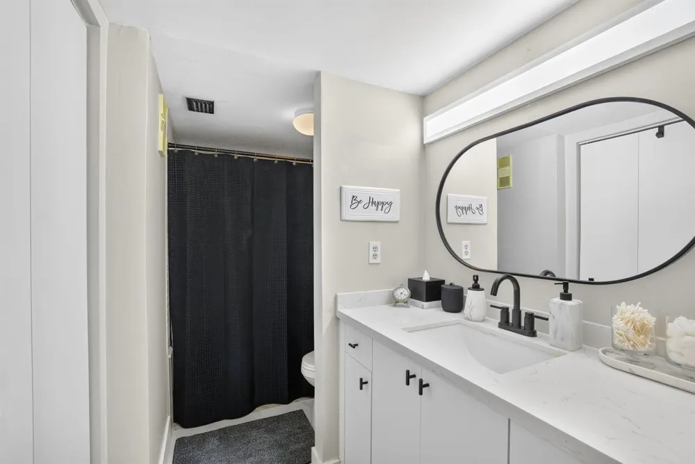 1000 COLONY POINT CIRCLE #108 Pembroke Pines, FL 33026