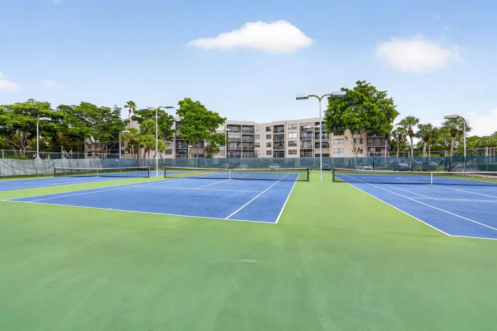 1000 COLONY POINT CIRCLE #108 Pembroke Pines, FL 33026