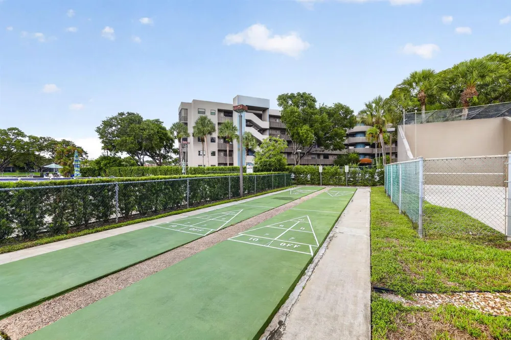 1000 COLONY POINT CIRCLE #108 Pembroke Pines, FL 33026