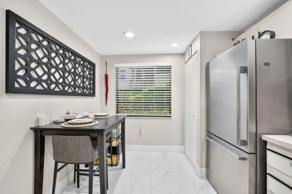 1000 COLONY POINT CIRCLE #108 Pembroke Pines, FL 33026