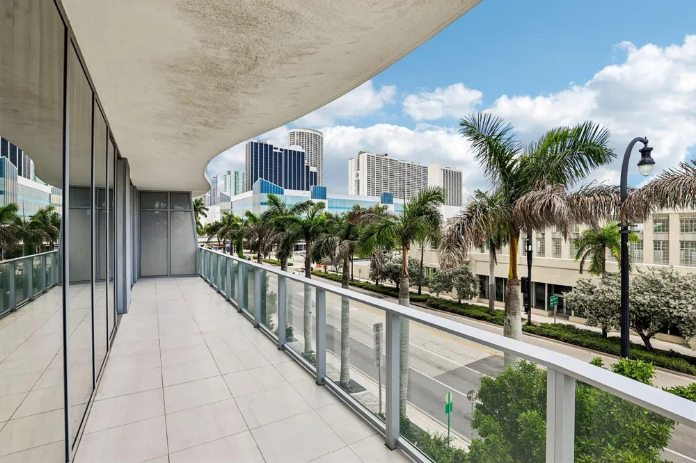 1400 BISCAYNE BOULEVARD #201 Miami, FL 33132