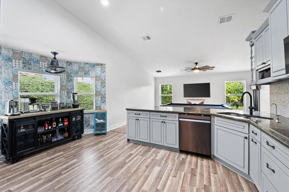 4850 NW 92nd Terrace Coral Springs, FL 33067