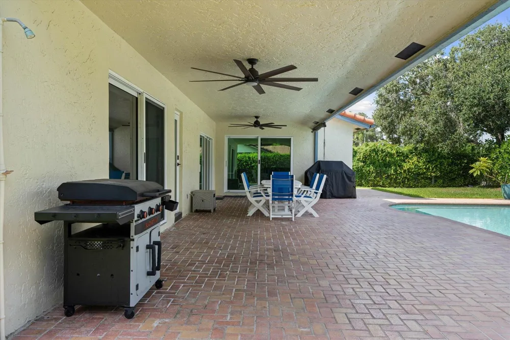 4850 NW 92nd Terrace Coral Springs, FL 33067