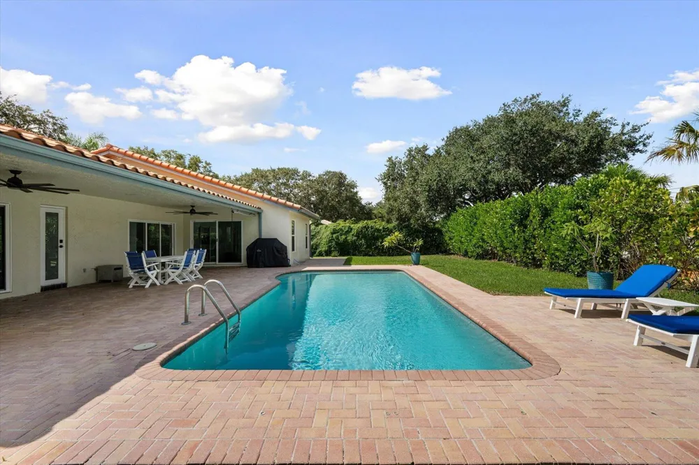 4850 NW 92nd Terrace Coral Springs, FL 33067