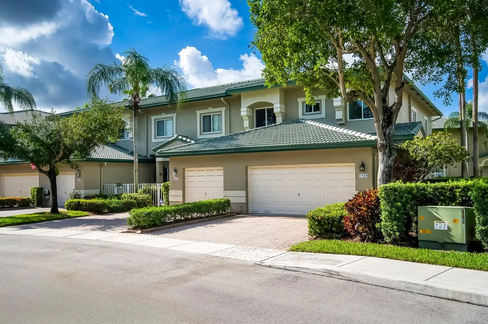 7927 Exeter Boulevard E Tamarac, FL 33321