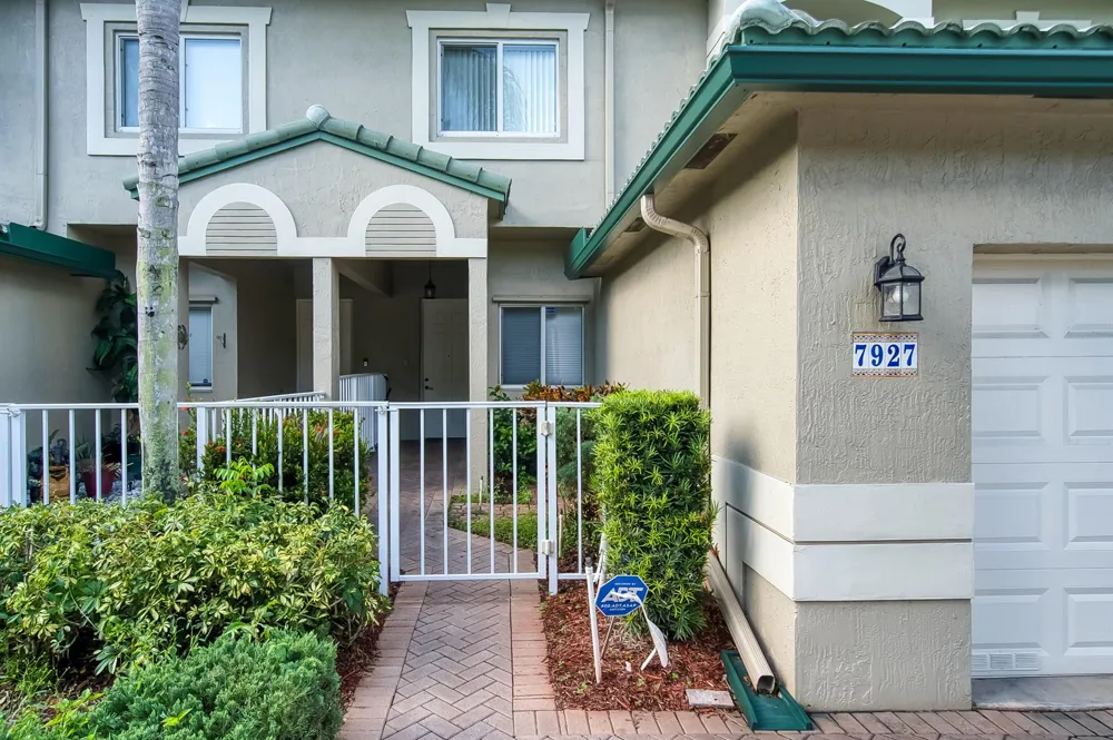 7927 Exeter Boulevard E Tamarac, FL 33321