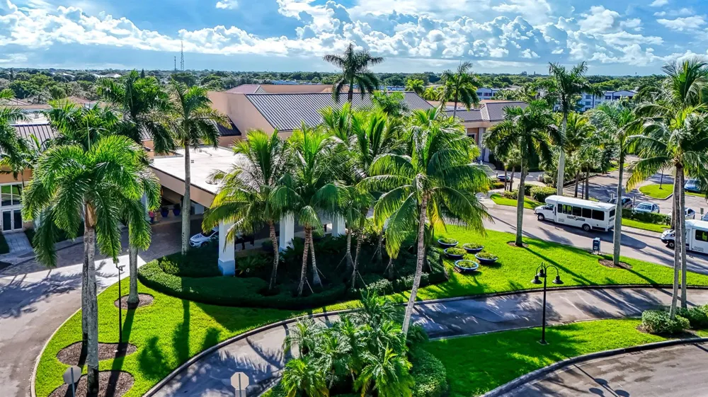 7927 Exeter Boulevard E Tamarac, FL 33321