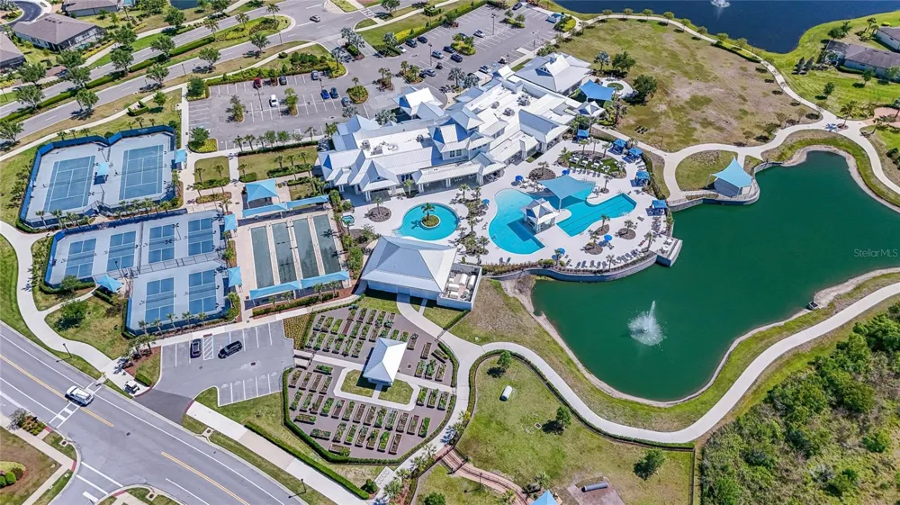 19800 SHIP WHEEL WAY Land O Lakes, FL 34638