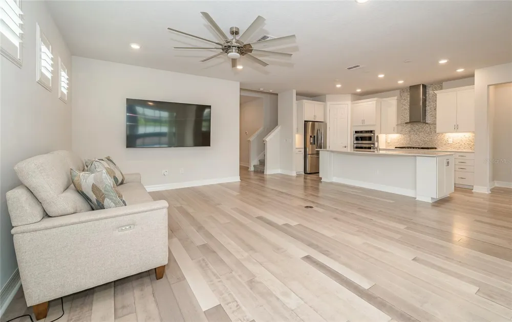 19800 SHIP WHEEL WAY Land O Lakes, FL 34638