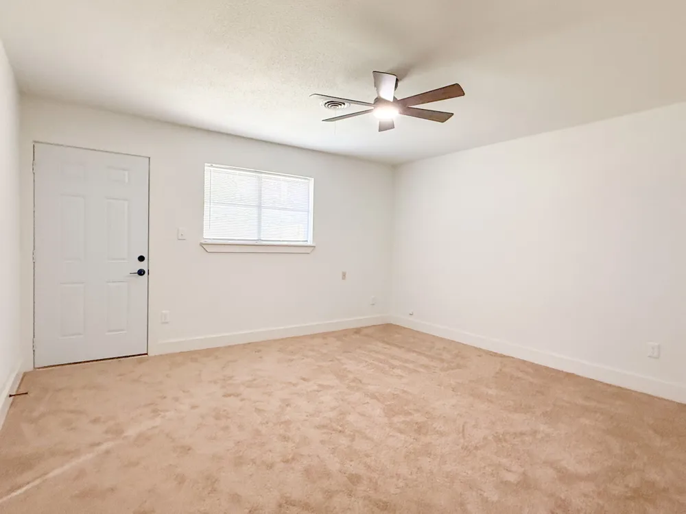 228 Hallbrook Drive Fort Worth, TX 76134
