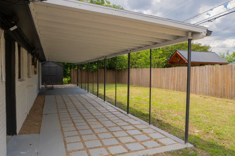 228 Hallbrook Drive Fort Worth, TX 76134
