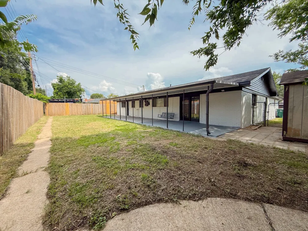 228 Hallbrook Drive Fort Worth, TX 76134
