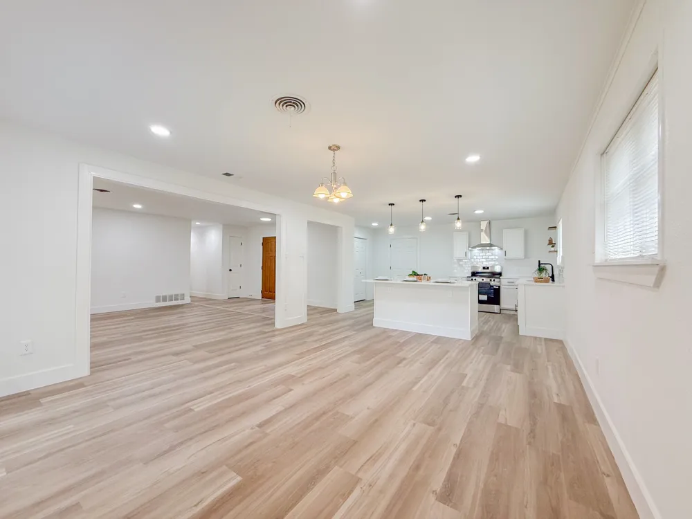 228 Hallbrook Drive Fort Worth, TX 76134
