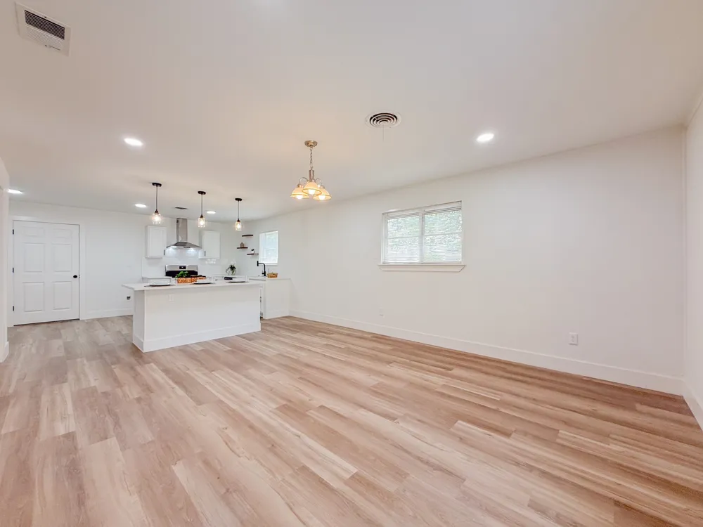 228 Hallbrook Drive Fort Worth, TX 76134