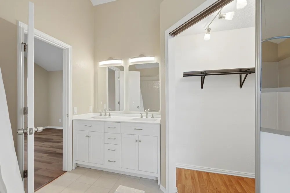 5816 Baker Drive The Colony, TX 75056