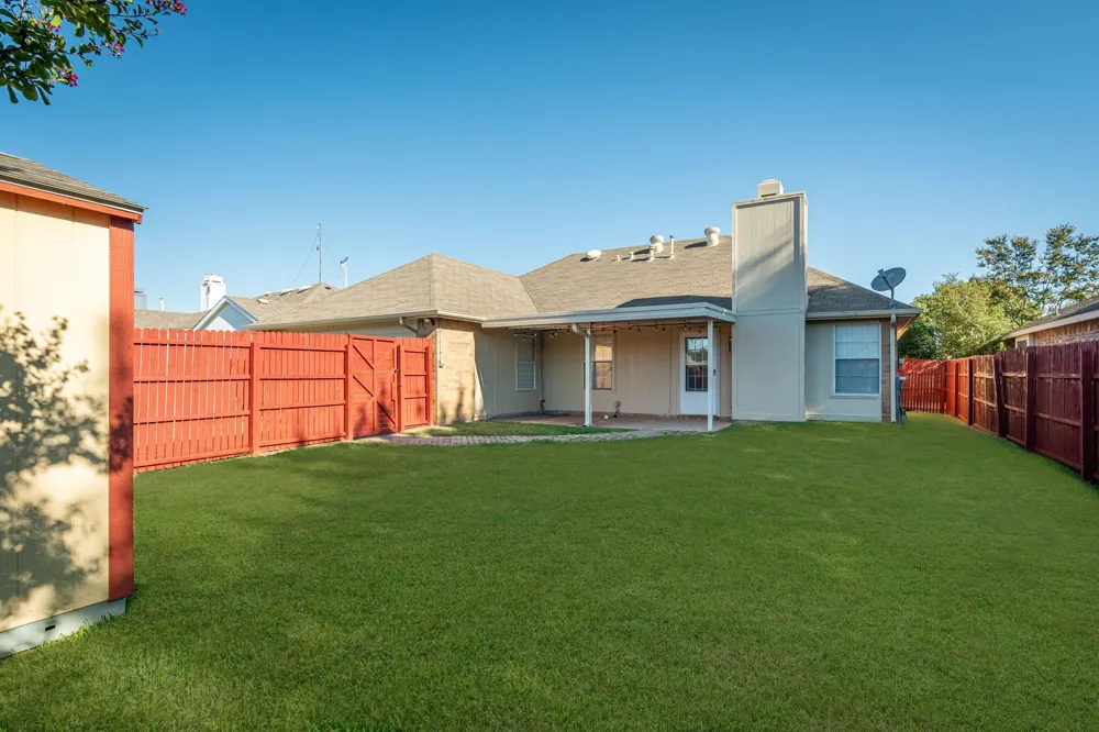 5816 Baker Drive The Colony, TX 75056